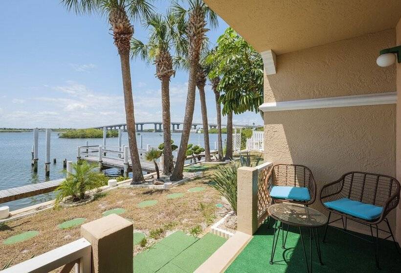 Intercoastal Dreams 101