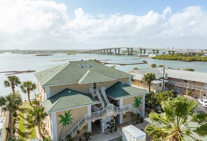 Intercoastal Dreams 101