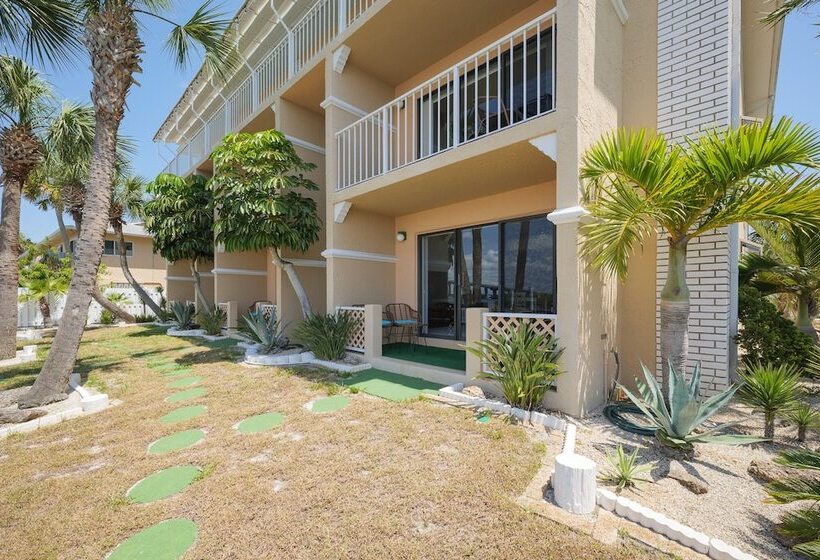 Intercoastal Dreams 101