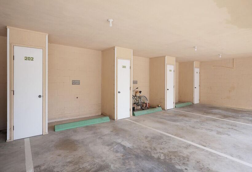 Intercoastal Dreams 101