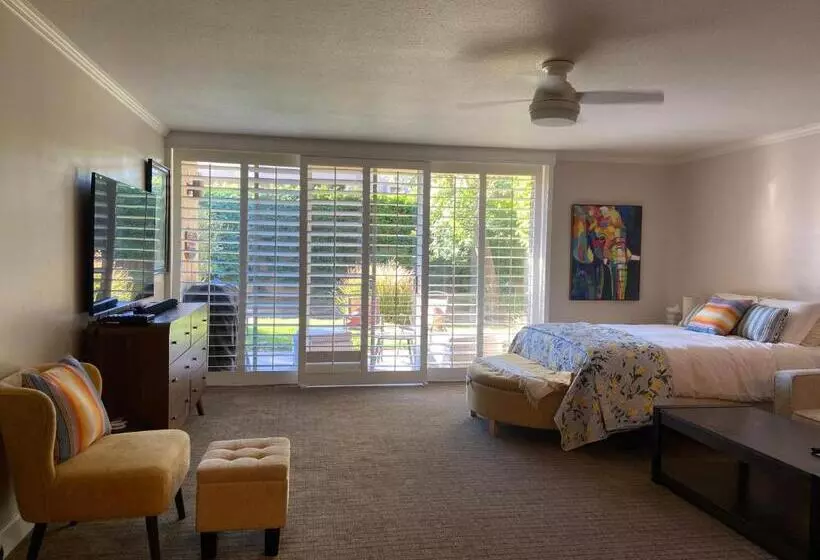 Large Creekside Studio At Shadow Mountain Resort And Club