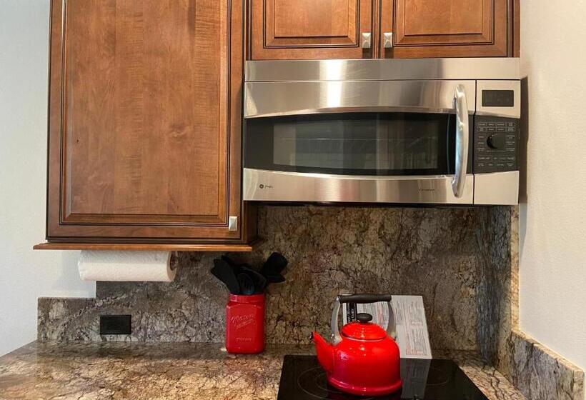 Large Creekside Studio At Shadow Mountain Resort And Club