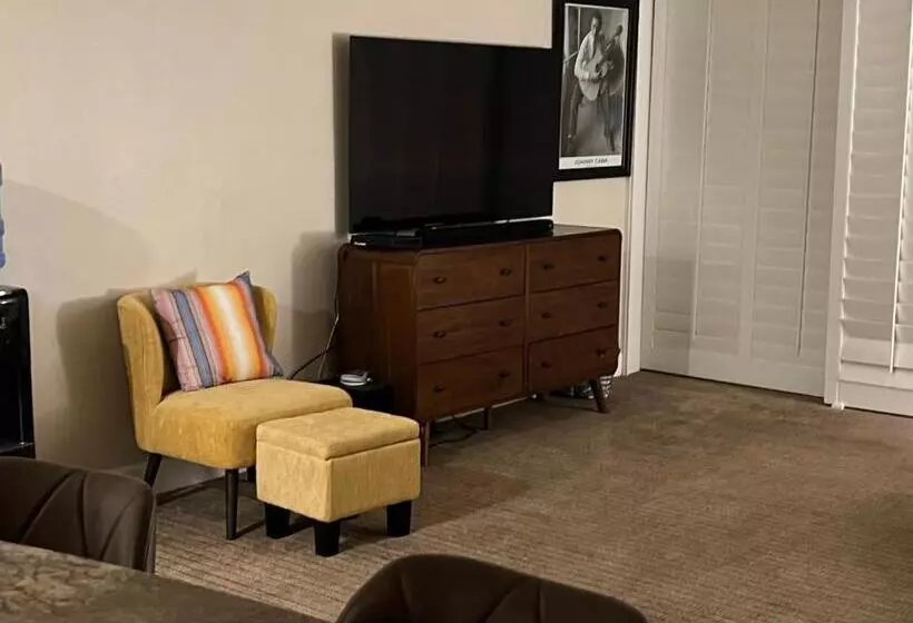 Large Creekside Studio At Shadow Mountain Resort And Club