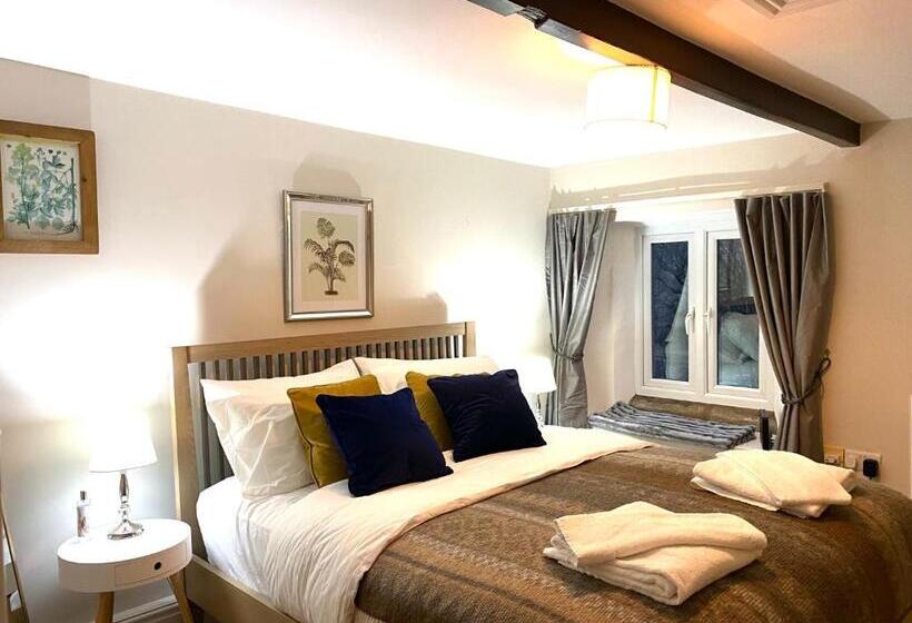 Peep O Day Stylish 4bedroom Cottage With Dale View