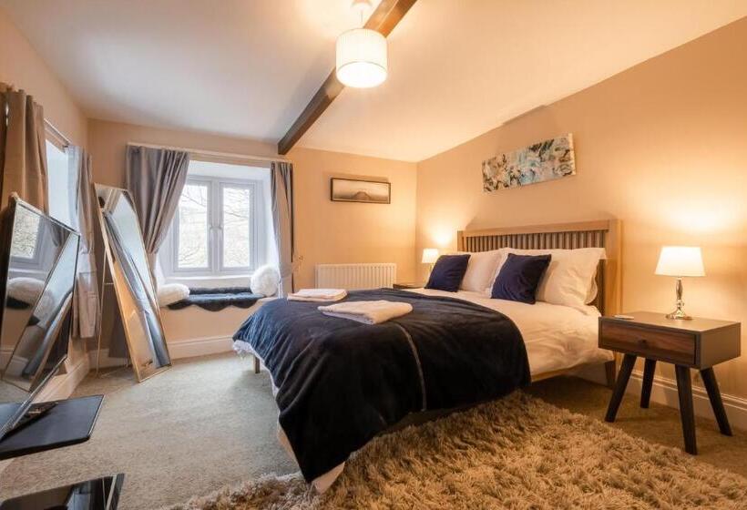 Peep O Day Stylish 4bedroom Cottage With Dale View