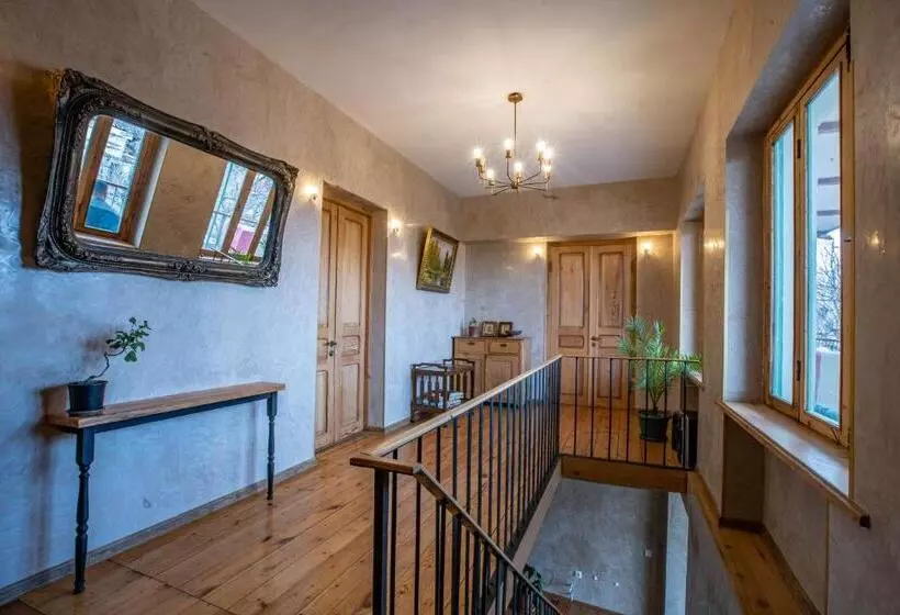 پانسیون Casa Akacia