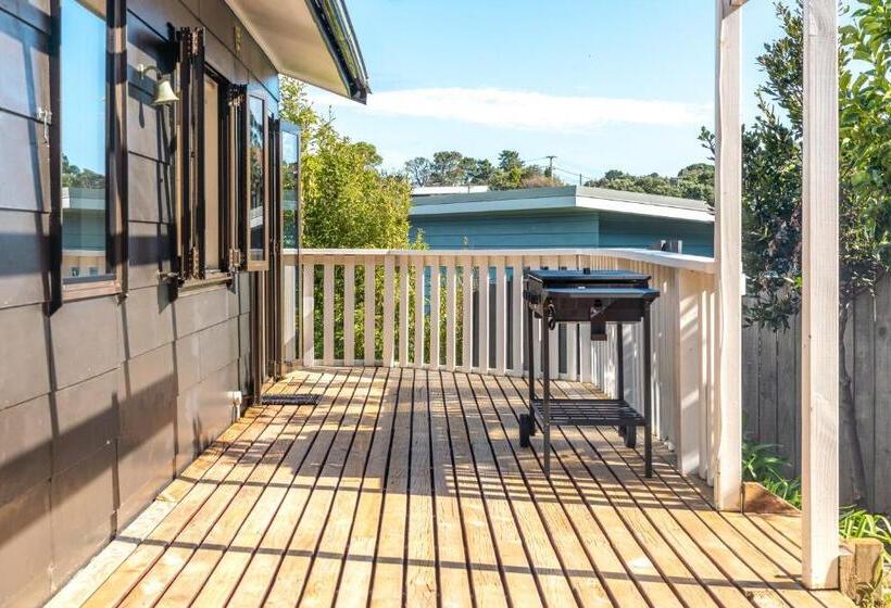 Skomer House Stay Waiheke