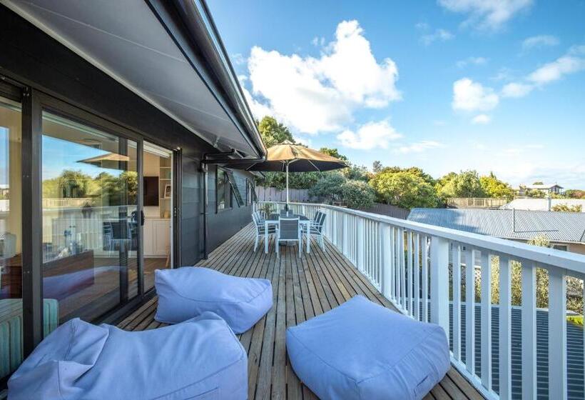 Skomer House Stay Waiheke