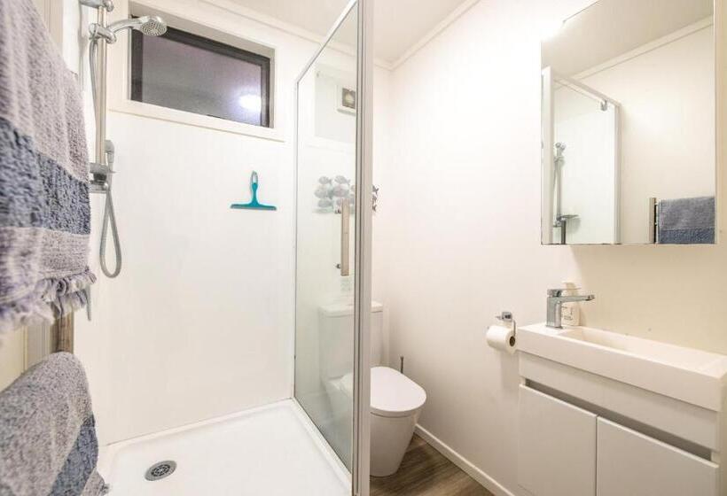 Skomer House Stay Waiheke