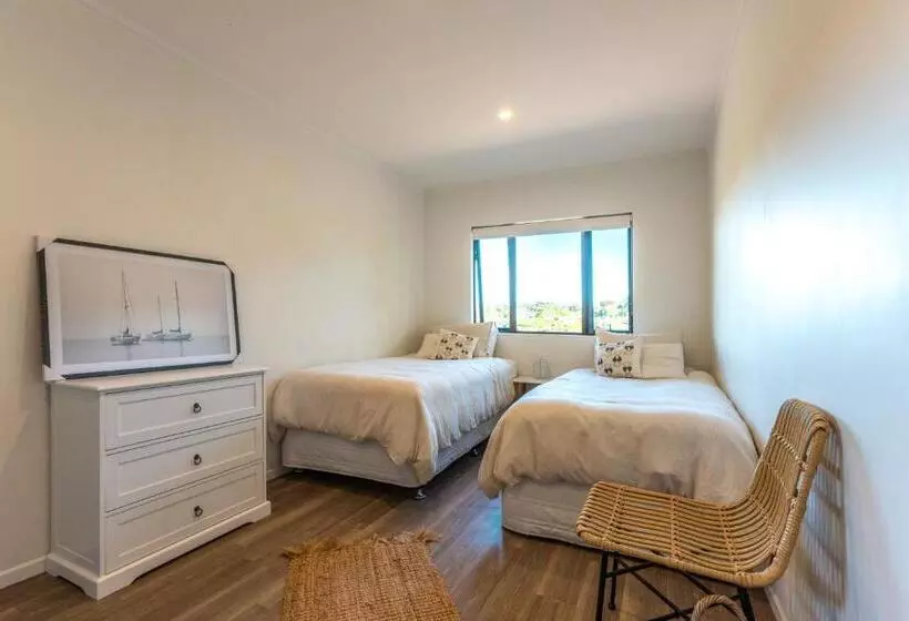 Skomer House Stay Waiheke