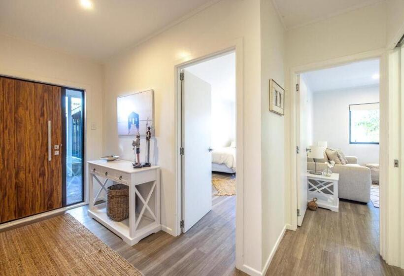 Skomer House Stay Waiheke