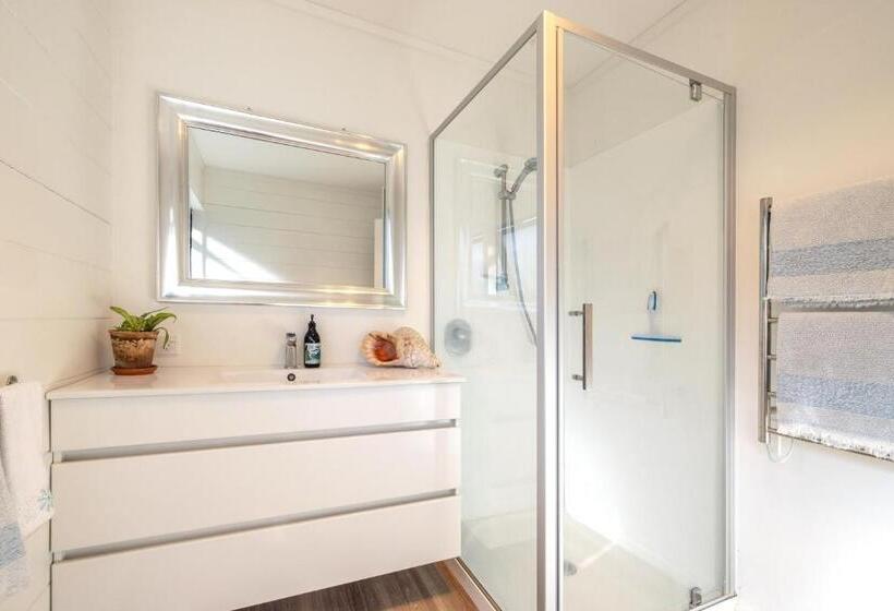 Skomer House Stay Waiheke