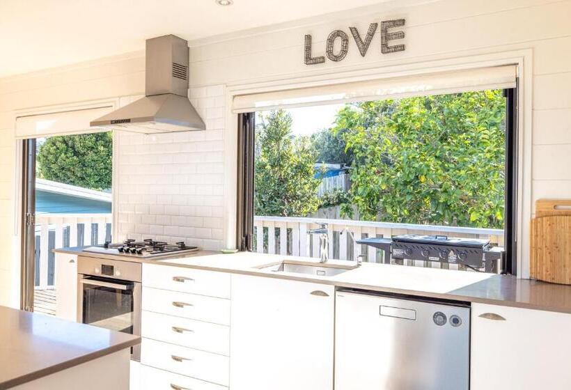 Skomer House Stay Waiheke