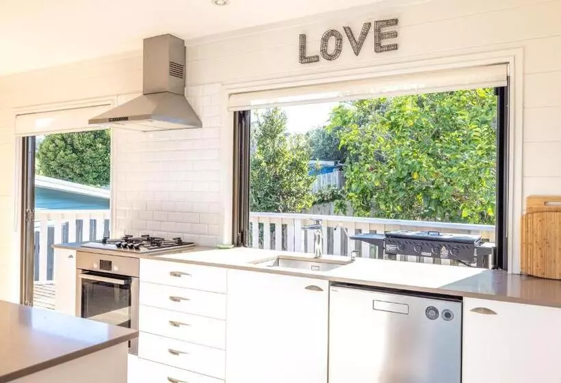 Skomer House Stay Waiheke