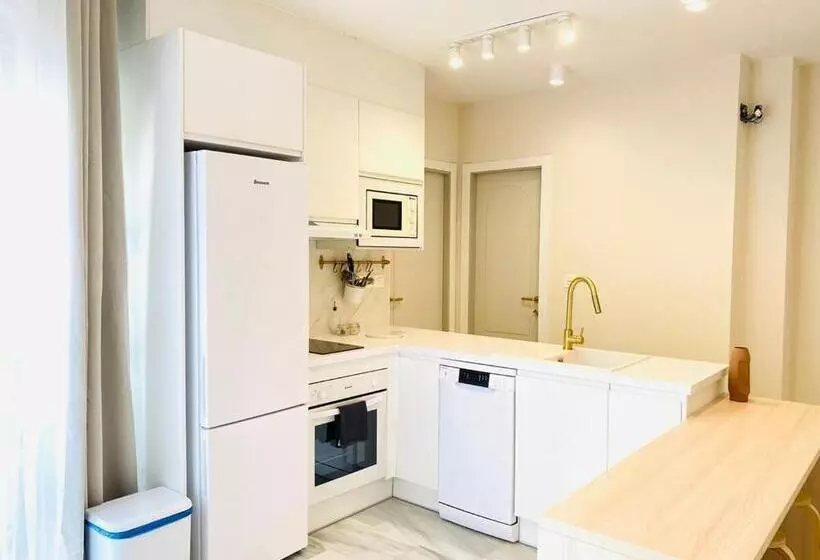 Alora Home   Hostatel