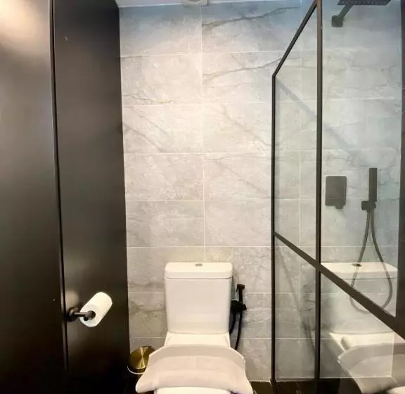 Alora Home   Hostatel