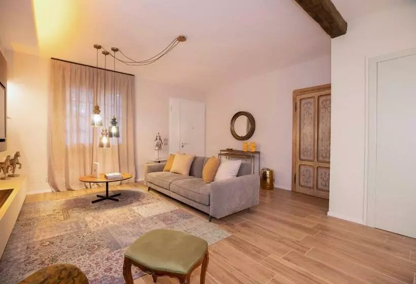 Aamiaismajoitus (B&B) Villa Elia Suite Room