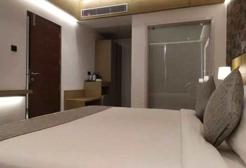 Hotelli Mothimahal Residency Thrissur
