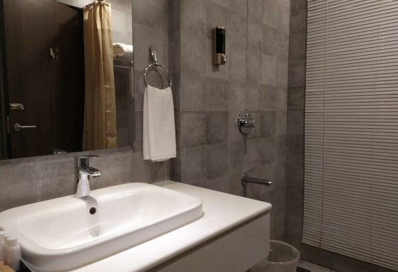 Hotel Mothimahal Residency Thrissur