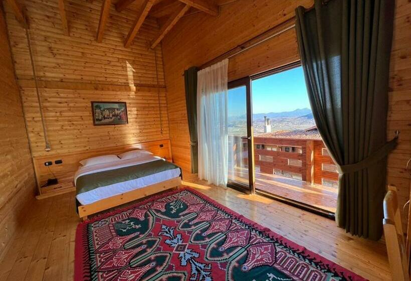 فندق Wooden House
