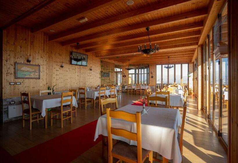 فندق Wooden House