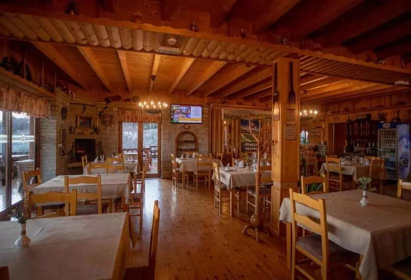 Hotel Wooden House