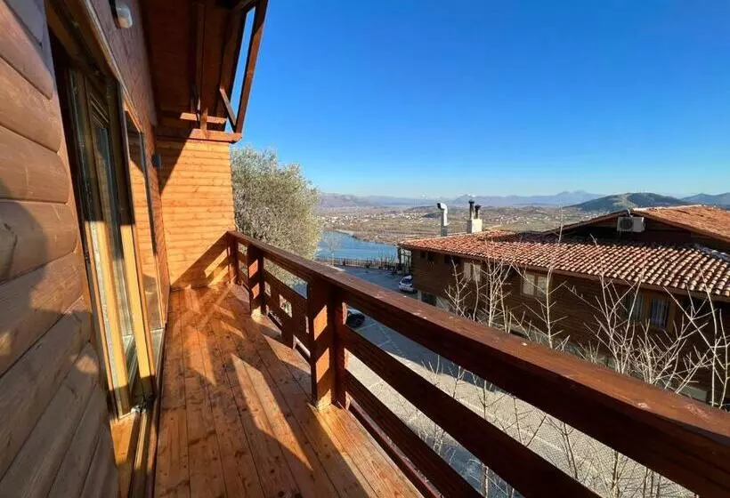 Hotel Wooden House