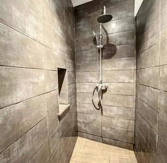 Maison De Ville Jacuzzi Wiffi à 4km Aéroport Charleroi