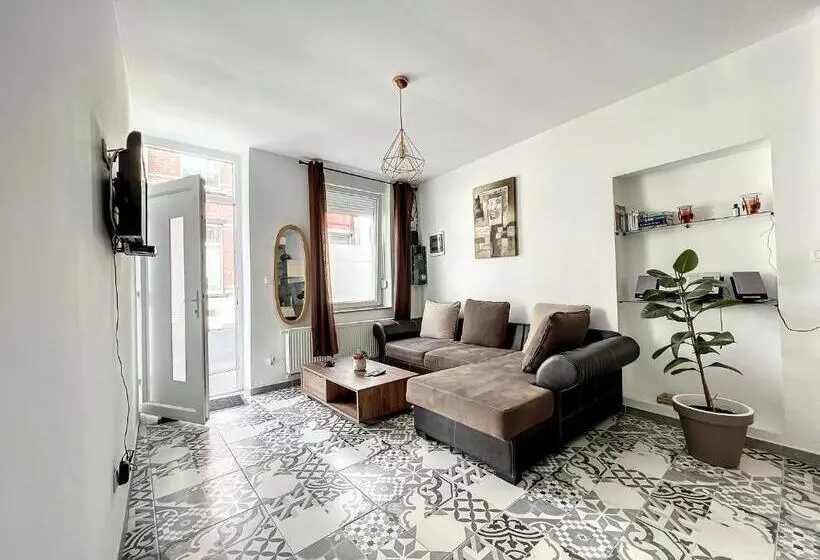 Maison De Ville Jacuzzi Wiffi à 4km Aéroport Charleroi