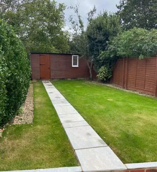 Modern Ground Floor Garden Apartment With Parking