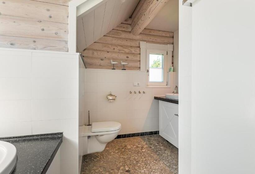 Strandhuis De Pierewaaier