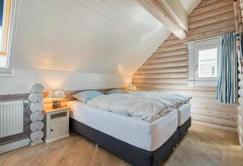 Strandhuis De Pierewaaier