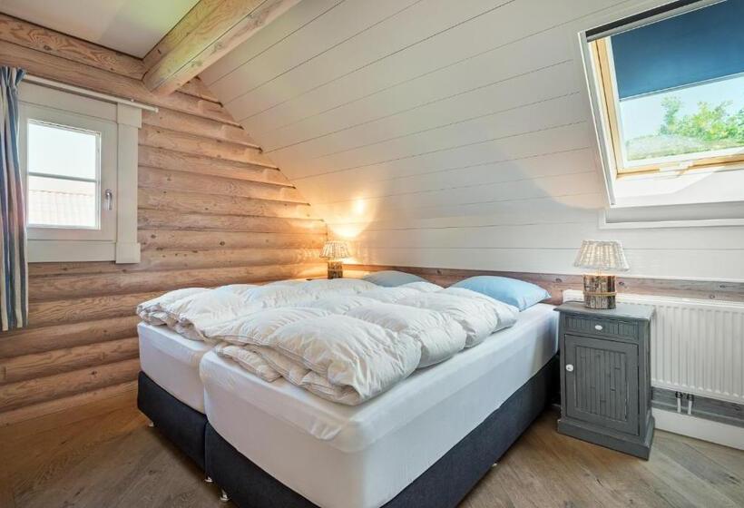 Strandhuis De Pierewaaier