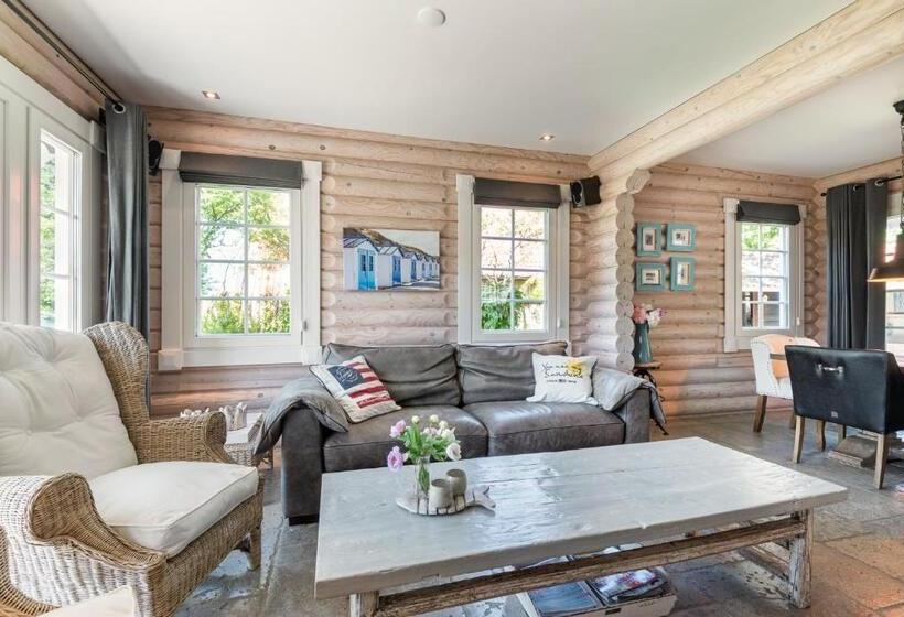 Strandhuis De Pierewaaier