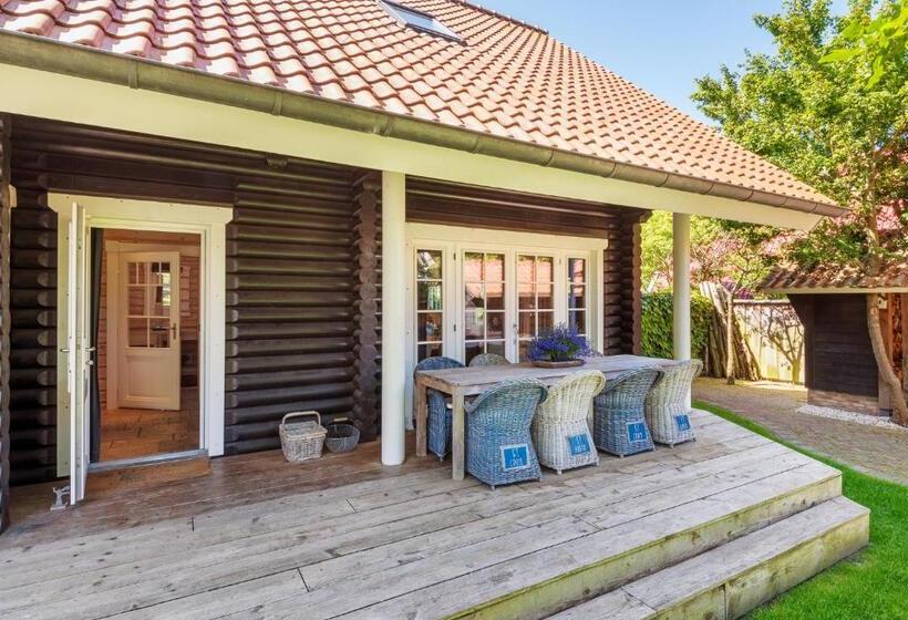 Strandhuis De Pierewaaier