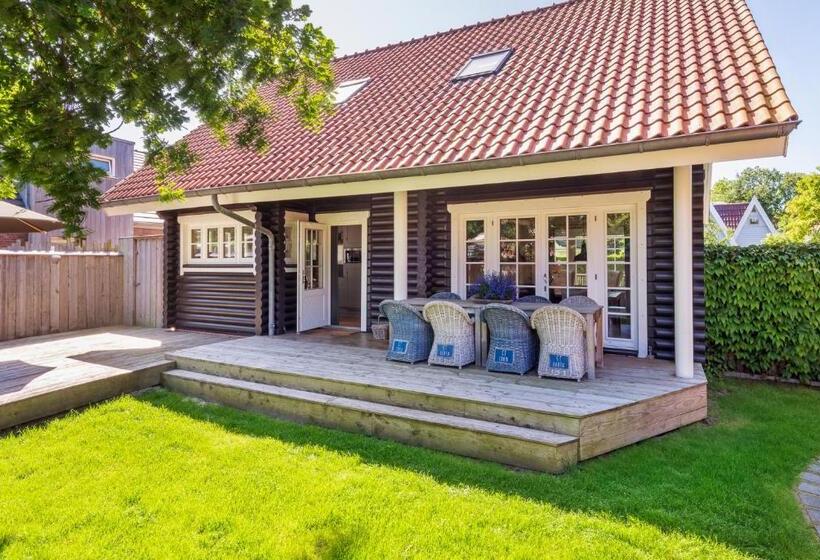 Strandhuis De Pierewaaier