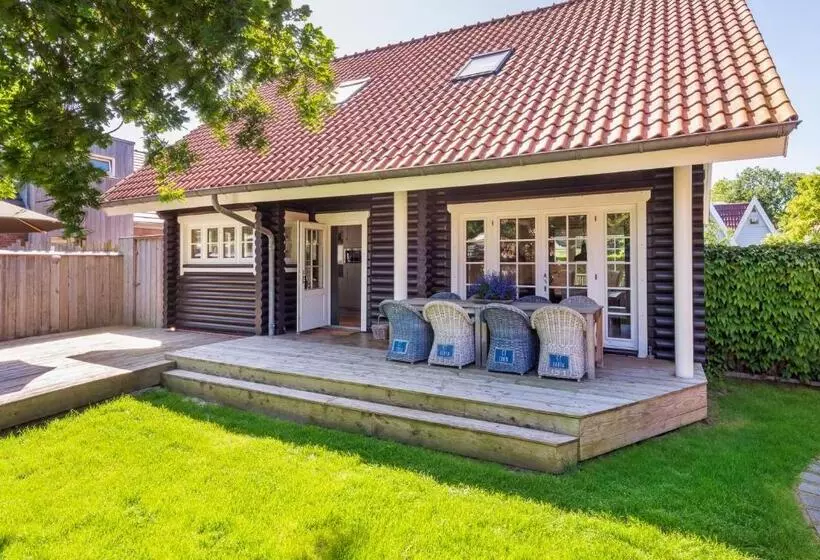 Strandhuis De Pierewaaier