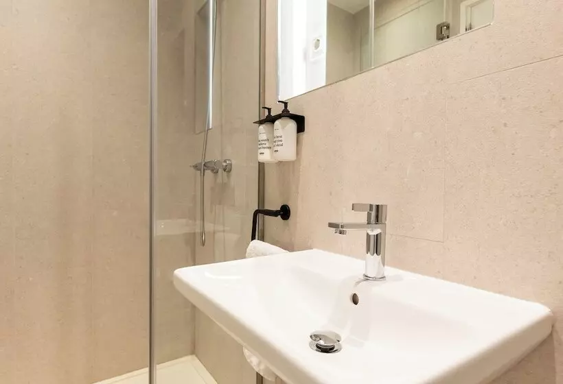 Uma Suites O Donnell