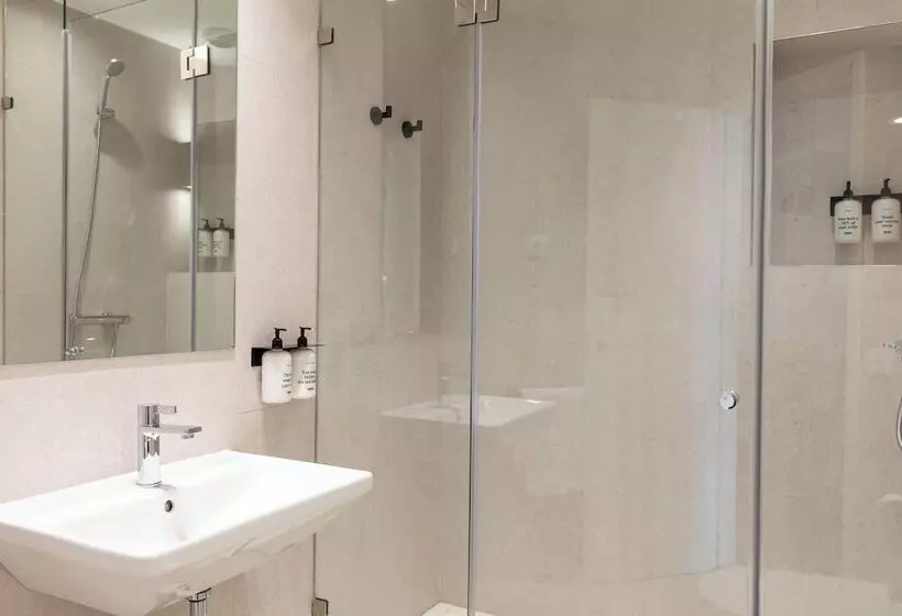 Uma Suites O Donnell