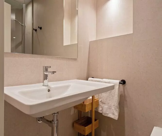 Uma Suites O Donnell