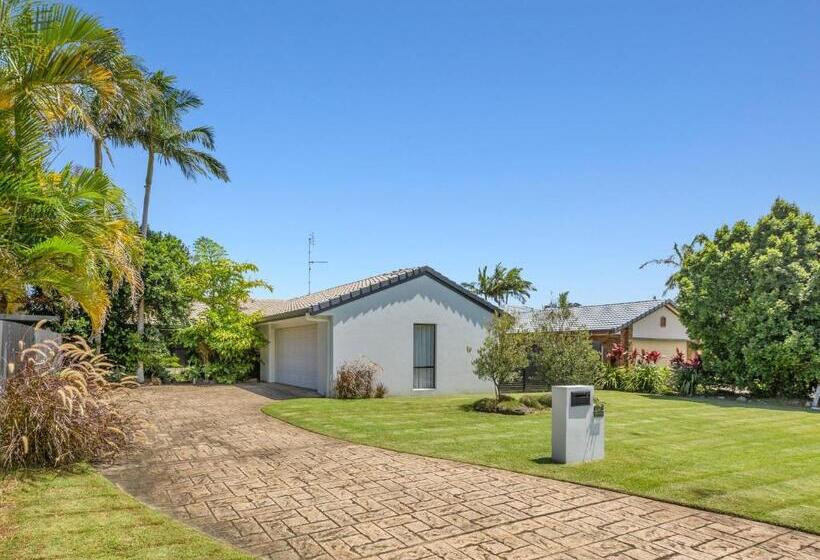 Pottsville Oasis With Pool & Private Entry To Canal