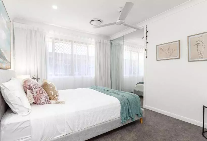 Pottsville Oasis With Pool & Private Entry To Canal