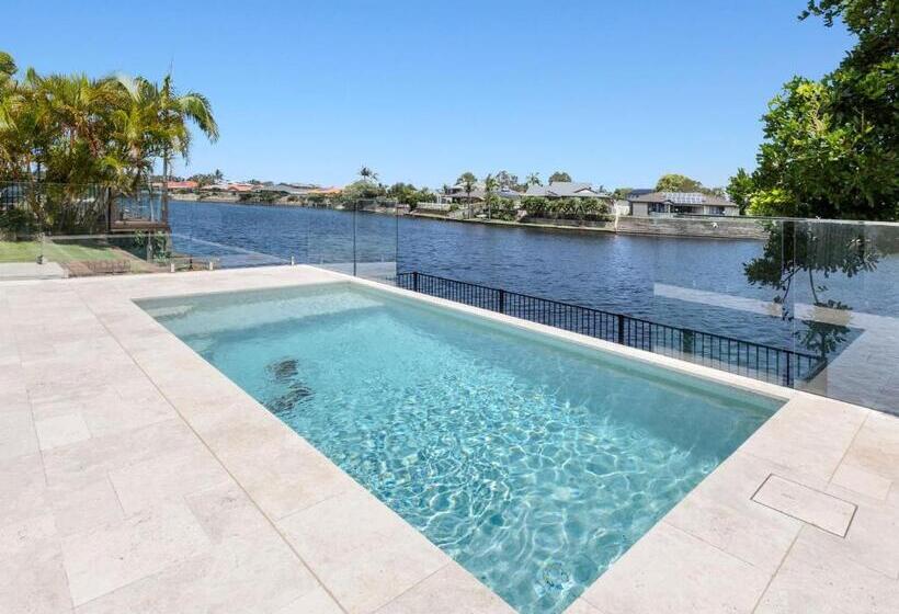 Pottsville Oasis With Pool & Private Entry To Canal