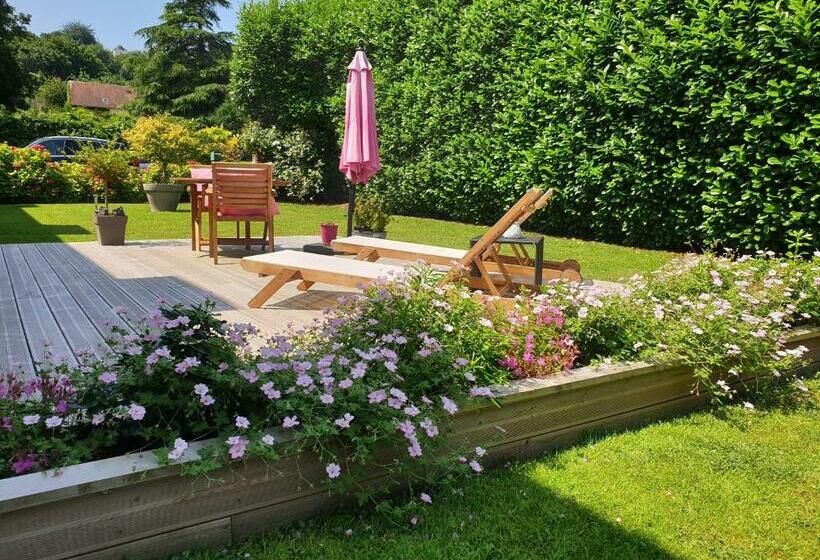 Bed & Breakfast D Anciennes   Chambres De Bonnes