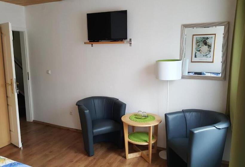 تختخواب و صبحانه Haus Christiane