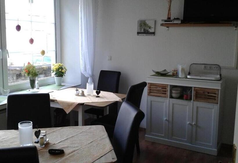 تختخواب و صبحانه Haus Christiane