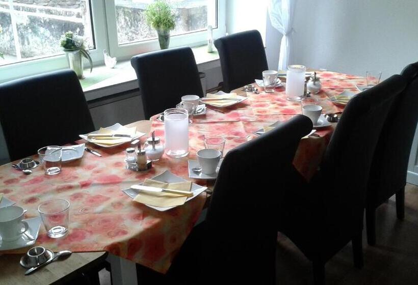 تختخواب و صبحانه Haus Christiane