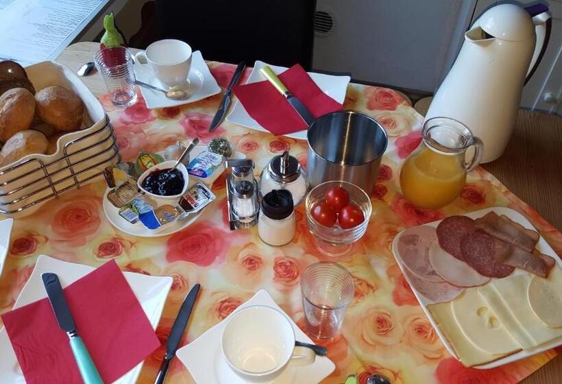 تختخواب و صبحانه Haus Christiane