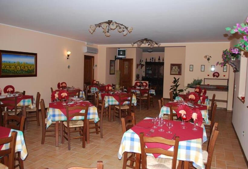 Отель Agriturismo Le Ginestre