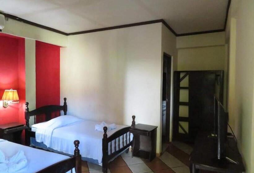 هتل Hospedaje Valeria